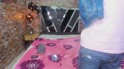 AdamMatt_ live from Colombia