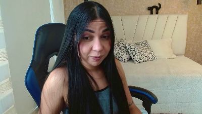 AliceSmiith_ live from Colombia
