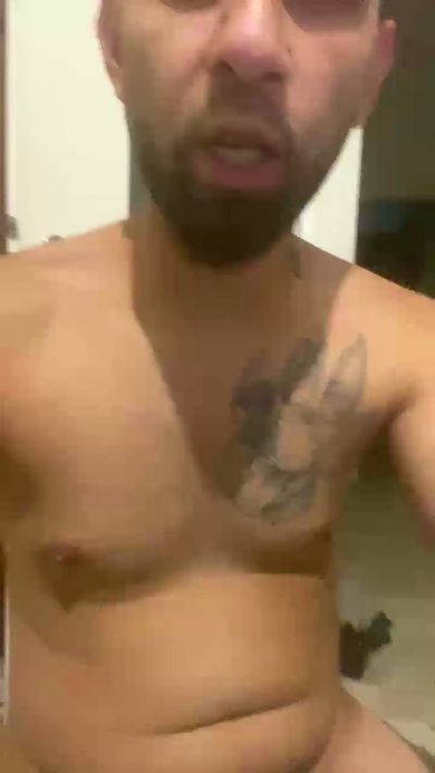 Andreeas32 live from Italy