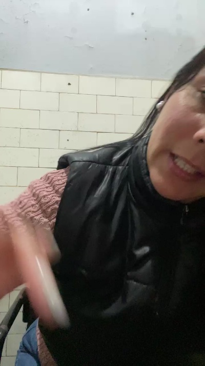 Anita1825 live from Argentina