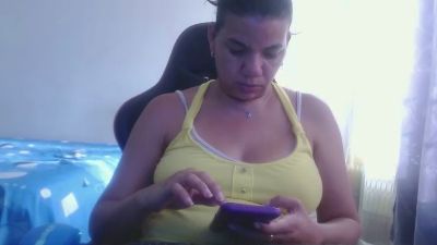 Ariannalovel live from Colombia