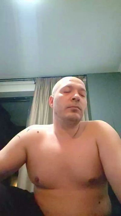 Arlechino89 live from Romania