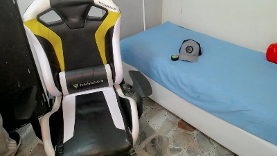 Ayalai_ live from Colombia