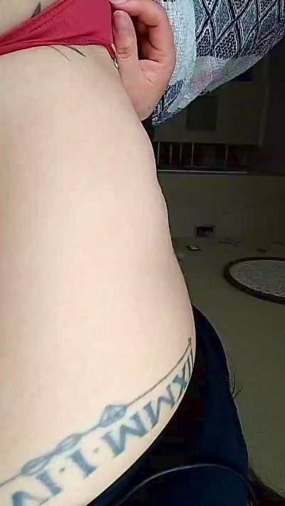 Babycaalientee live from Chile