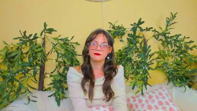 CharleenCalder live from United States
