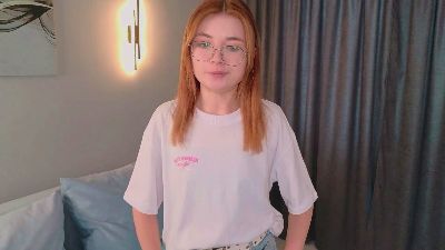Elizabeth_Leee live from Latvia