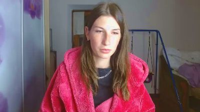Evelyn_21_m live from Poland