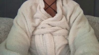 FlirtyFraya live from United Kingdom