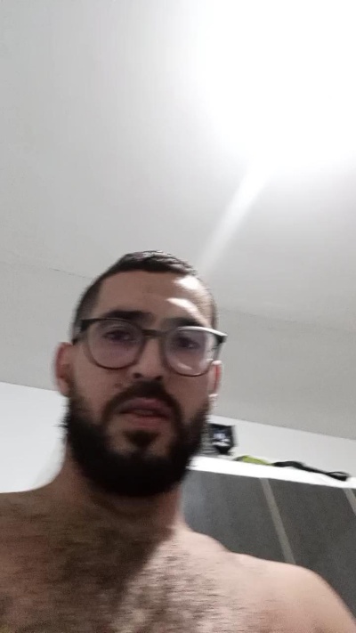 HShotsmilegyn live from Brazil