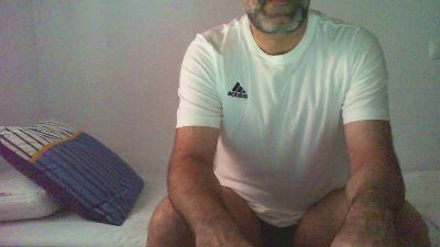 Hombreosomadrid live from Spain