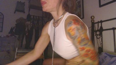 Juicy_lucy_226 live from Germany