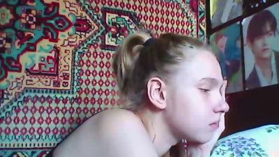 JulieFaines live from Netherlands