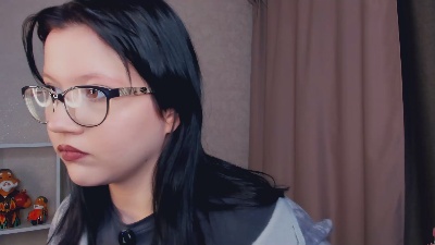 LauraleeSechler live from Serbia