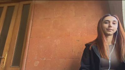 LexieVaka live from France