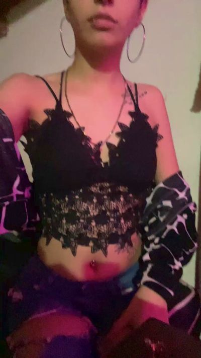 Luli74peque live from Argentina