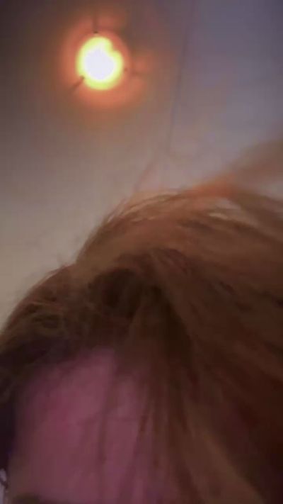 LustyLola22 live from Netherlands