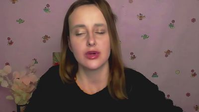 Nikolleta__ live from United States