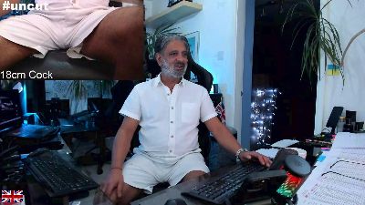 OnlineBossUK live from United Kingdom