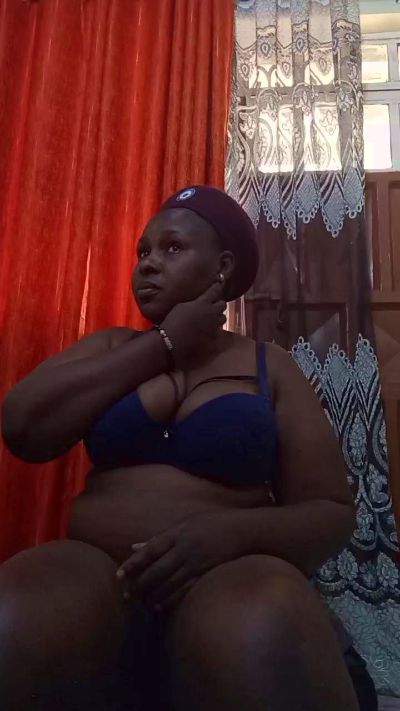 Sexypretty44 live from Kenya