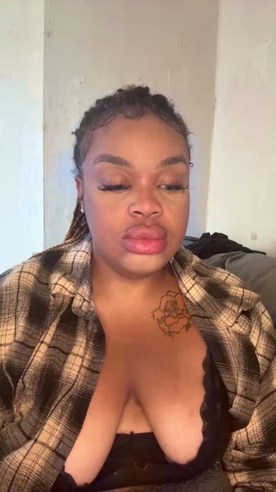 Sexysienna18_ live from United Kingdom