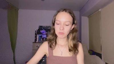 SunniThiessen live from United States