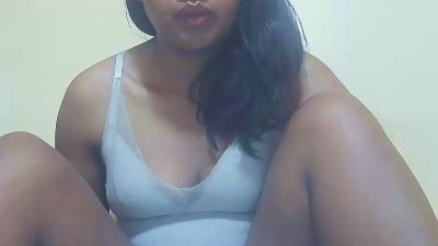 SuzyQueen live from Madagascar