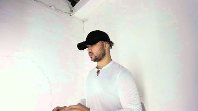 Tommy_Sccot live from Colombia