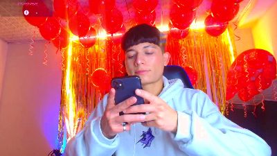 bryam_hot_19 live from Colombia