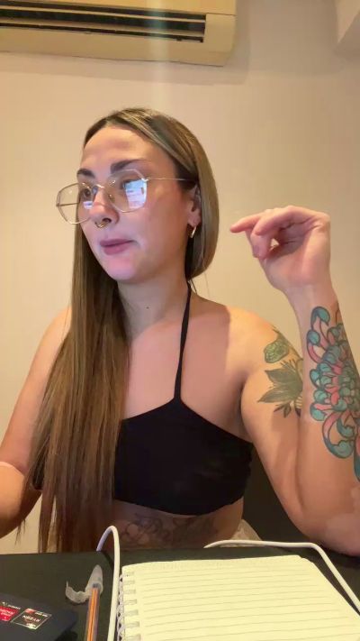 emiilyhot live from Argentina