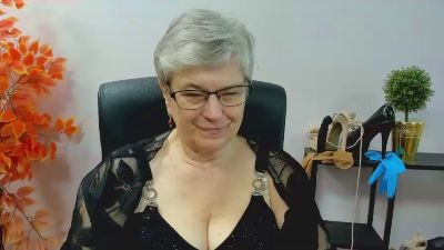 femmeIRIS live from Germany