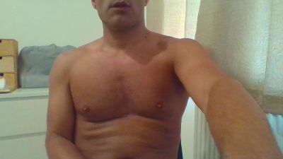 hotadiction live from United Kingdom