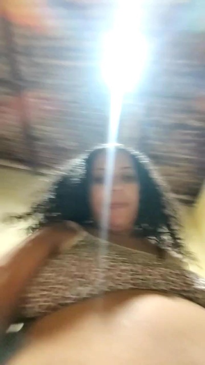 laryynife1 live from Brazil