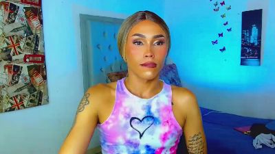 mariah_fenix live from Colombia