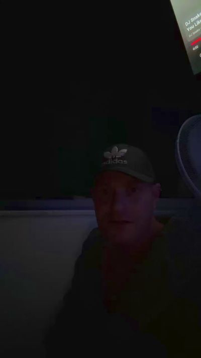 movers1 live from United Kingdom