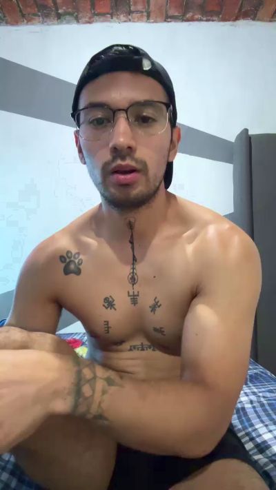 omar__valencia live from Mexico