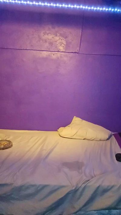 purplediamond79 live from Canada