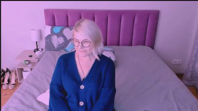 sabrinamac live from United States