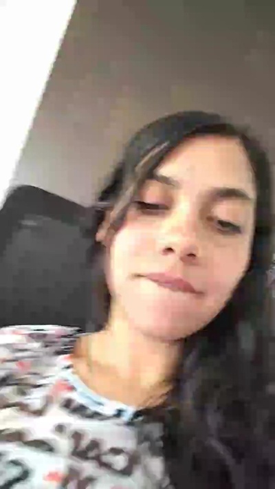 sweet_scarlett_ live from Chile