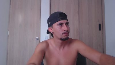theo_collins live from Colombia
