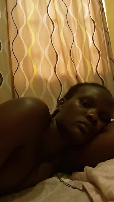 trizahpetite000 live from Kenya